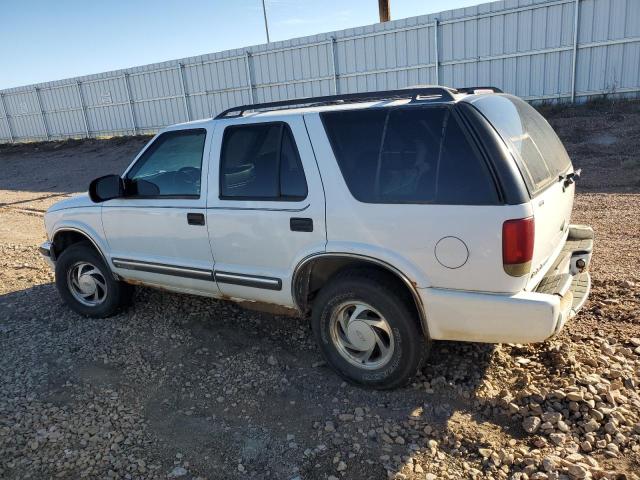 Photo 2 from auction – 2001 CHEVROLET BLAZER with VIN 1GNDT13W312190971