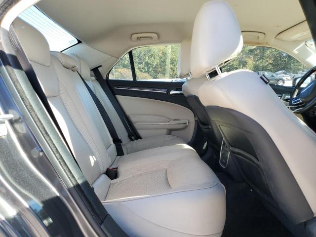 Photo 10 from auction – 2018 CHRYSLER 300 LIMITE with VIN 2C3CCAEG0JH123041