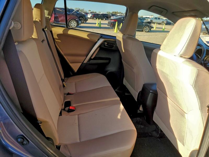 Photo 11 from auction – 2013 TOYOTA RAV4 LE with VIN JTMZFREV3DD007375
