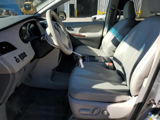 Photo 7 from auction – 2012 TOYOTA SIENNA XLE with VIN 5TDYK3DC6CS244045