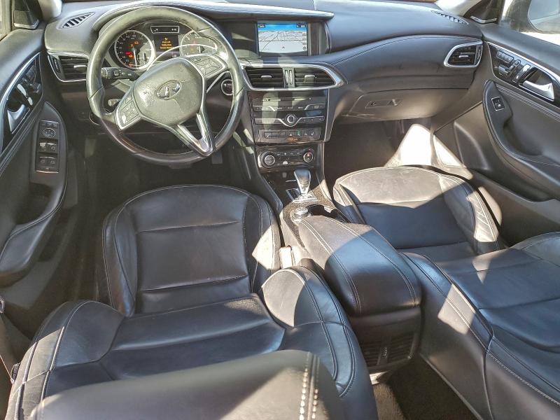Photo 8 from auction – 2017 INFINITI QX30 BASE with VIN SJKCH5CP9HA030175