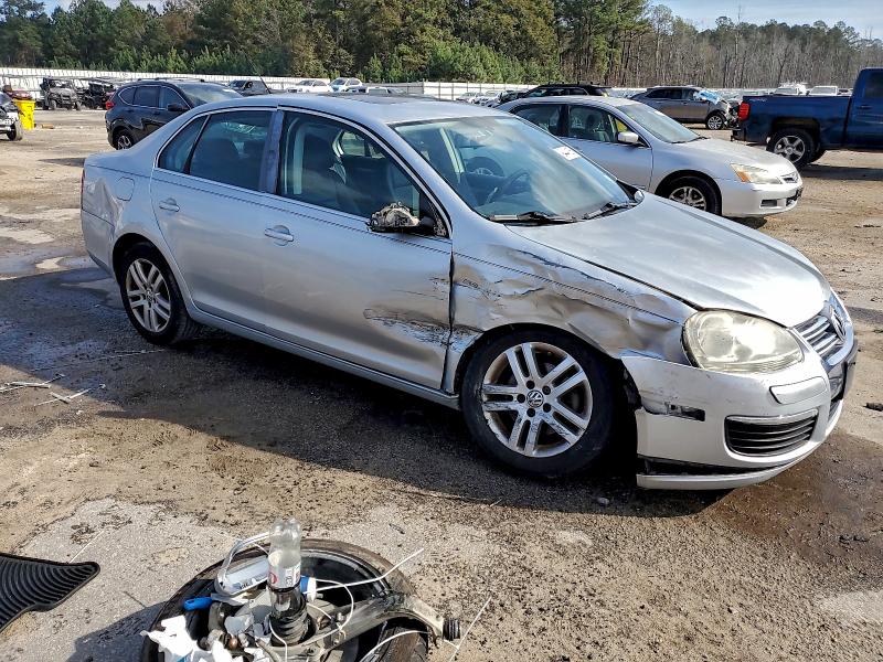 Photo 4 from auction – 2007 VOLKSWAGEN JETTA WOLF with VIN 3VWEF71K67M168274
