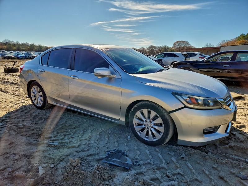 Photo 4 from auction – 2013 HONDA ACCORD EXL with VIN 1HGCR2F87DA197665