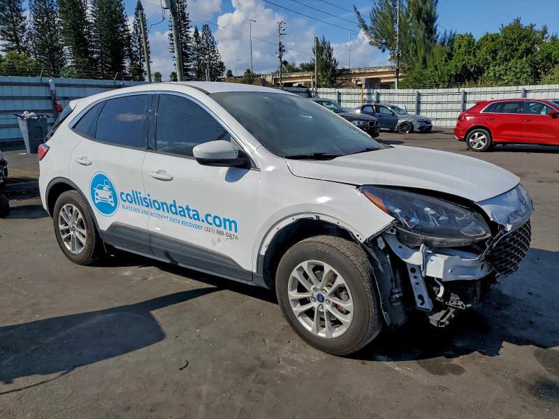 Photo 4 from auction – 2021 FORD ESCAPE with VIN 1FMCU9G66MUB01151
