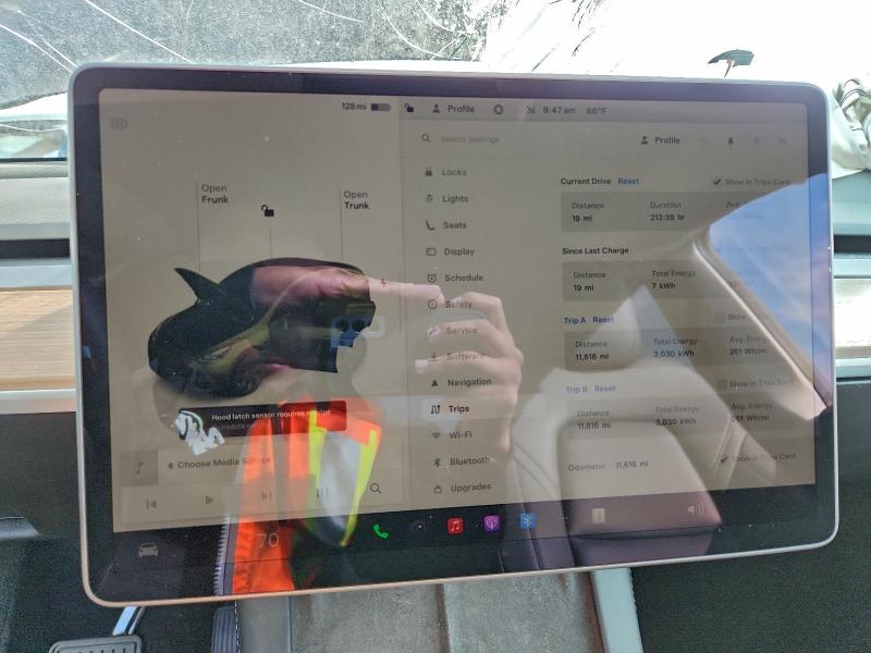 Photo 9 from auction – 2025 TESLA MODEL Y with VIN 7SAYGDED8SF312589