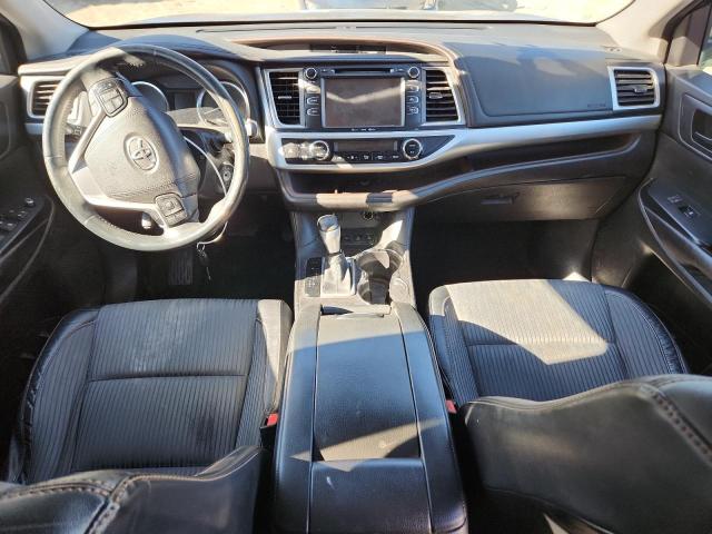 Фото 8 с аукциона – 2016 TOYOTA HIGHLANDER с VIN 5TDBKRFH1GS304370
