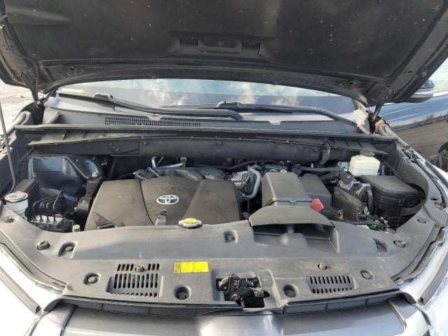 Photo 12 from auction – 2017 TOYOTA HIGHLANDER with VIN 5TDJZRFH4HS452389