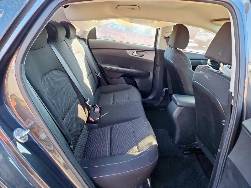 Photo 10 from auction – 2019 KIA FORTE with VIN 3KPF24AD8KE092076