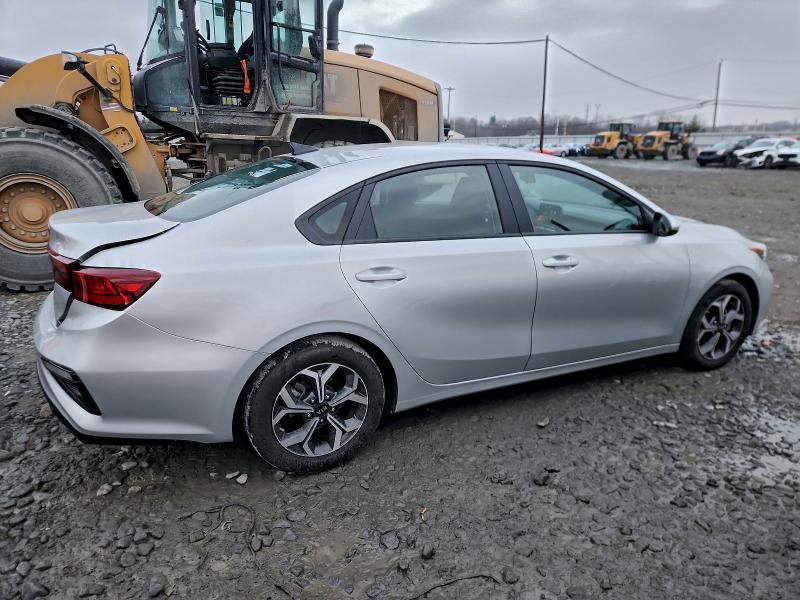 Photo 3 from auction – 2019 KIA FORTE FE with VIN 3KPF24AD9KE102467