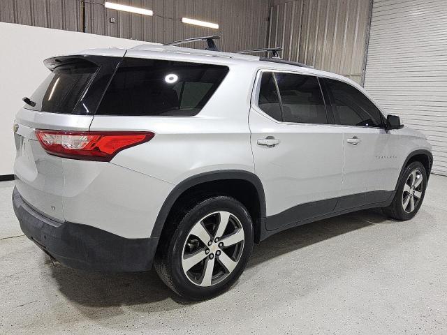 Photo 3 from auction – 2018 CHEVROLET TRAVERSE L with VIN 1GNERHKW5JJ100660