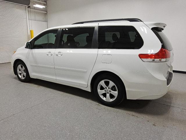 Photo 2 from auction – 2014 TOYOTA SIENNA LE with VIN 5TDKK3DC7ES490272