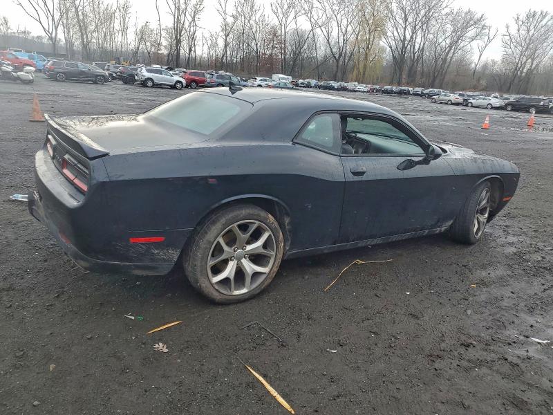 Photo 3 from auction – 2016 DODGE CHALLENGER with VIN 2C3CDZAG3GH232233