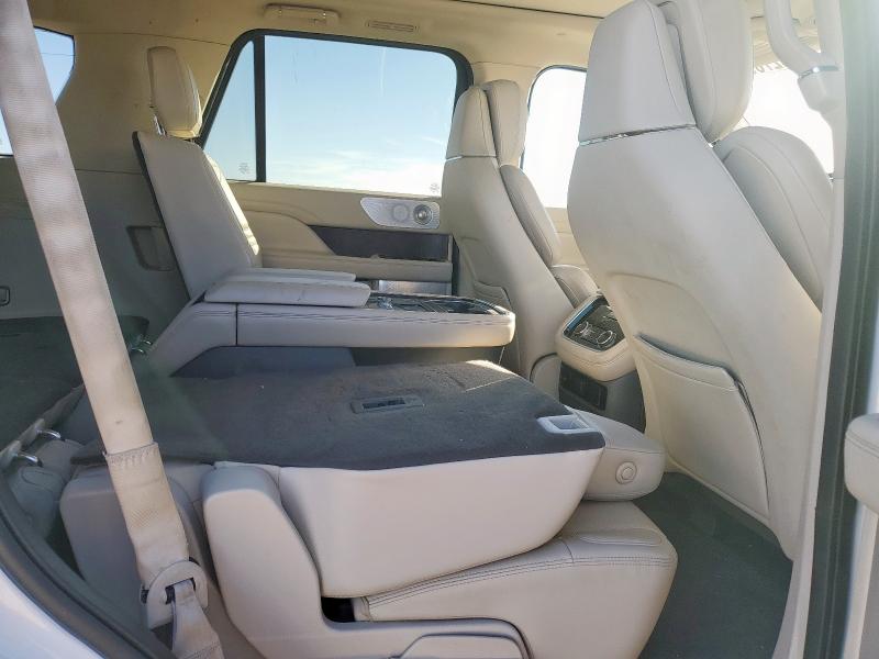 Photo 11 from auction – 2020 LINCOLN NAVIGATOR with VIN 5LMJJ2LT5LEL05660