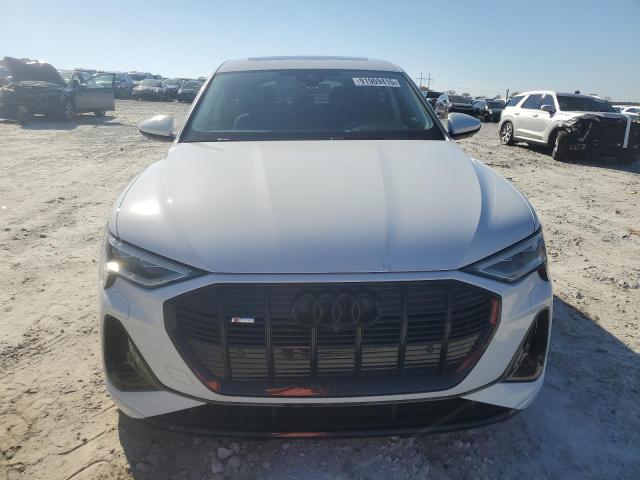 Zdjęcie 5 z aukcji – 2022 AUDI E-TRON SPO z VIN WA12AAGE5NB037712
