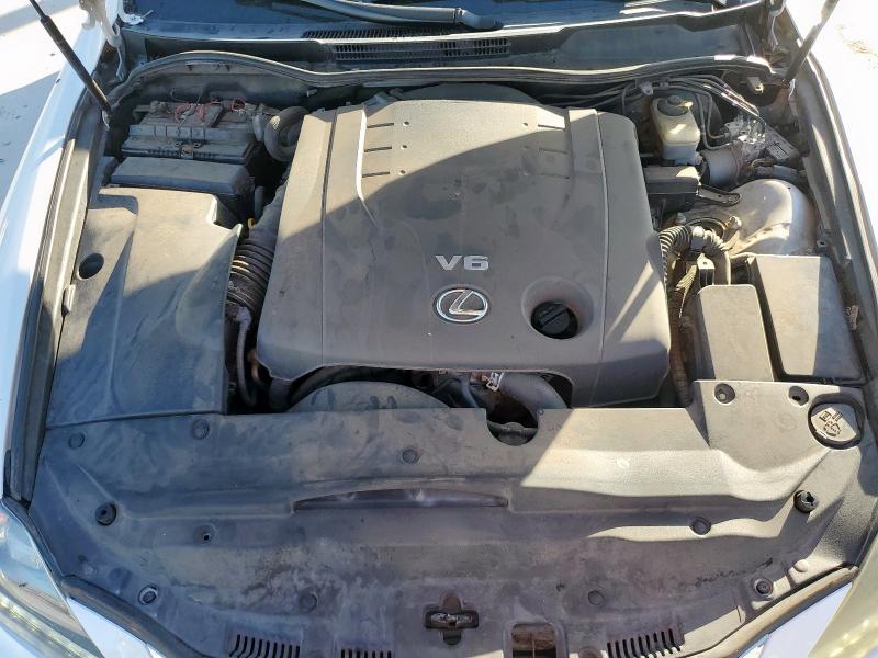 Photo 11 from auction – 2011 LEXUS IS 250 with VIN JTHBF5C26B5135053
