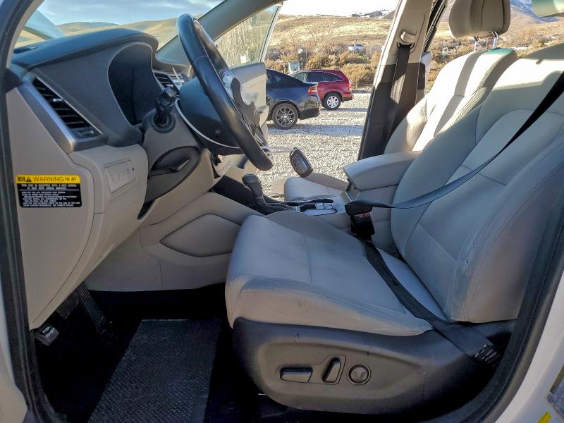 Photo 7 from auction – 2017 HYUNDAI TUCSON LIM with VIN KM8J3CA27HU533041