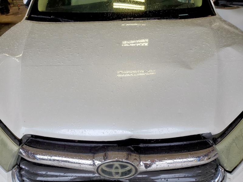 Photo 12 from auction – 2015 TOYOTA HIGHLANDER with VIN 5TDYKRFH8FS065974