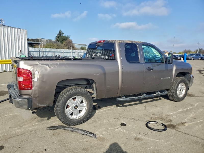 Photo 3 from auction – 2013 CHEVROLET SILVERADO with VIN 1GCRKSE78DZ331798