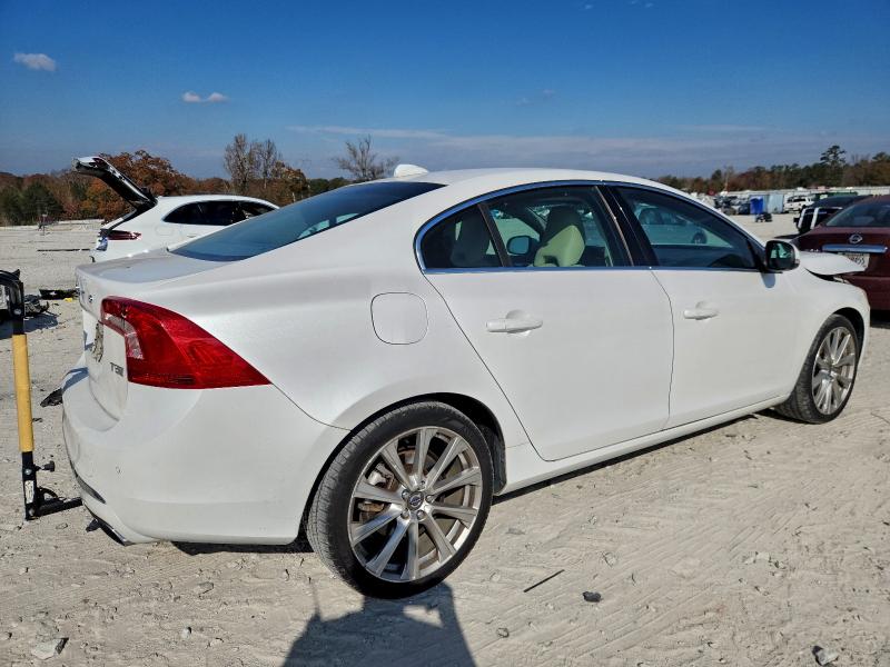 Photo 3 from auction – 2017 VOLVO S60 PREMIE with VIN LYV402HK7HB195113