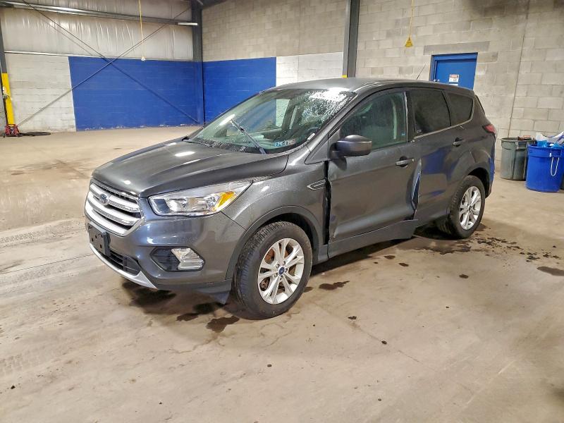FORD ESCAPE 2017 с VIN 1FMCU9GD5HUD33292 - Фото с аукциона