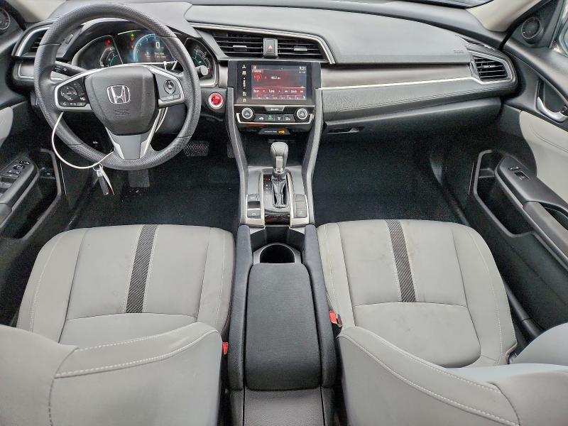 Photo 8 from auction – 2018 HONDA CIVIC EX with VIN 19XFC2F74JE201717