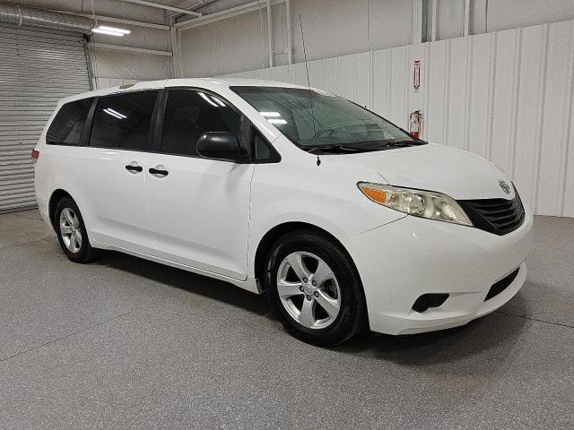 Photo 4 from auction – 2013 TOYOTA SIENNA with VIN 5TDZK3DC1DS335455