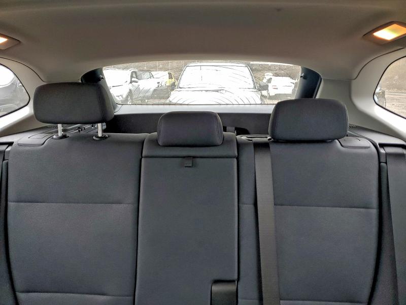 Photo 10 from auction – 2015 BMW X1 XDRIVE2 with VIN WBAVL1C52FVY30160