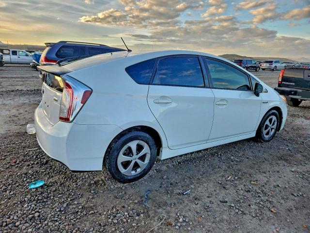 Photo 3 from auction – 2014 TOYOTA PRIUS with VIN JTDKN3DU8E1832096