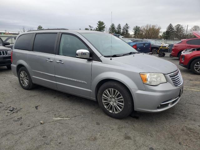 Photo 4 from auction – 2014 CHRYSLER TOWN & COU with VIN 2C4RC1CG7ER407856