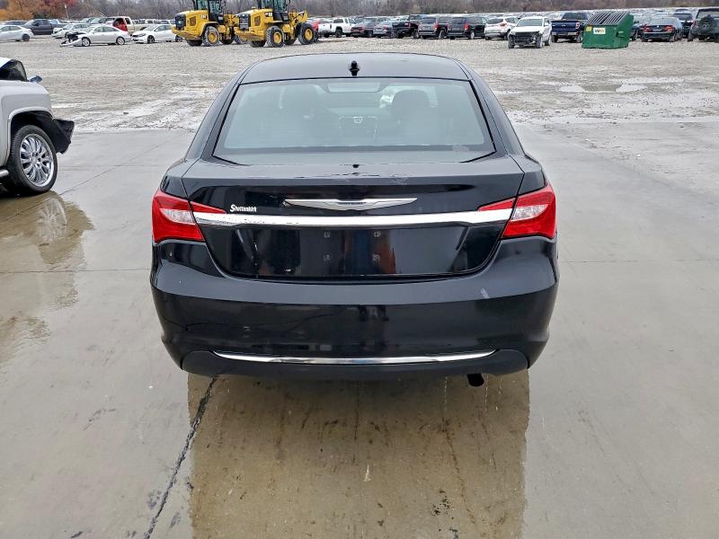 Photo 6 from auction – 2013 CHRYSLER 200 TOURIN with VIN 1C3CCBBB1DN521904