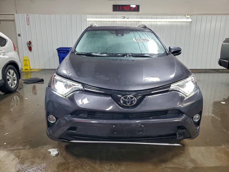 Photo 5 from auction – 2017 TOYOTA RAV4 LIMIT with VIN JTMDFREVXHJ715351