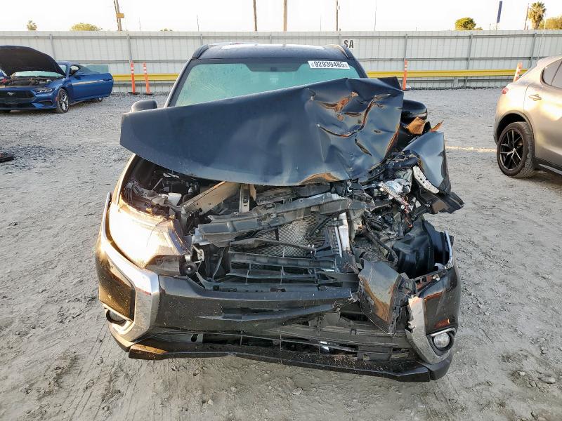 Photo 5 from auction – 2018 MITSUBISHI OUTLANDER with VIN JA4AZ3A33JZ020237