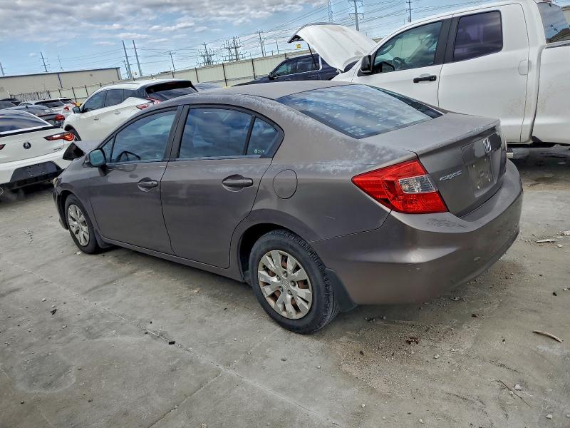 Photo 2 from auction – 2012 HONDA CIVIC LX with VIN 2HGFB2F53CH597018