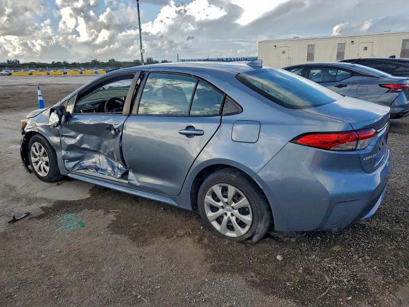 Photo 2 from auction – 2021 TOYOTA COROLLA LE with VIN 5YFEPMAE3MP264313