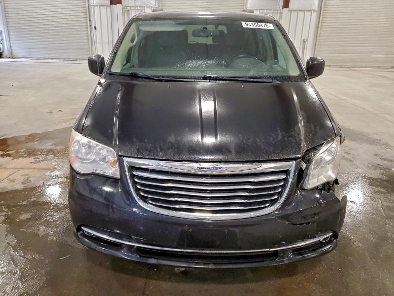 Photo 5 from auction – 2016 CHRYSLER TOWN & COU with VIN 2C4RC1CG9GR285407