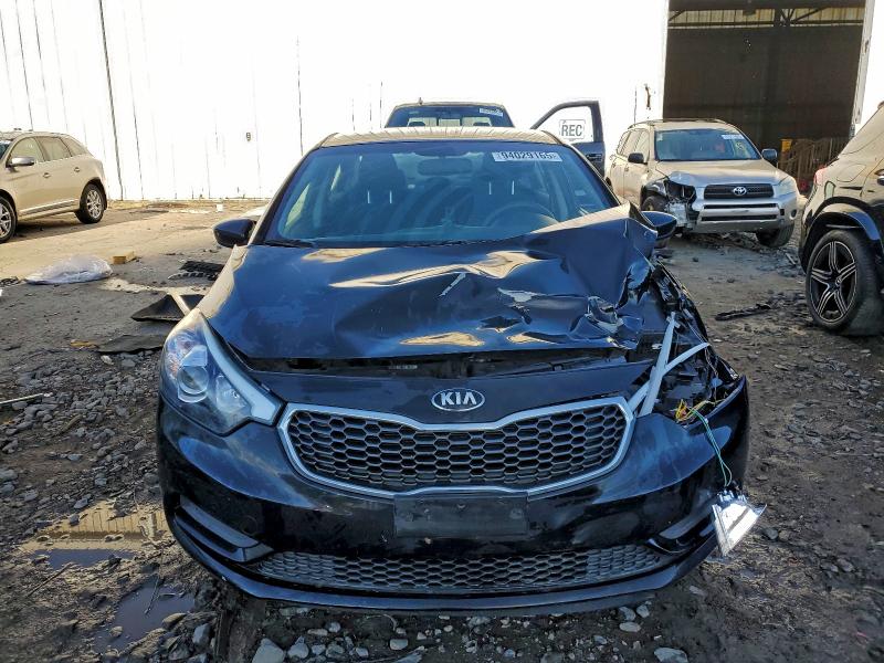 Photo 5 from auction – 2014 KIA FORTE LX with VIN KNAFK4A69E5222302
