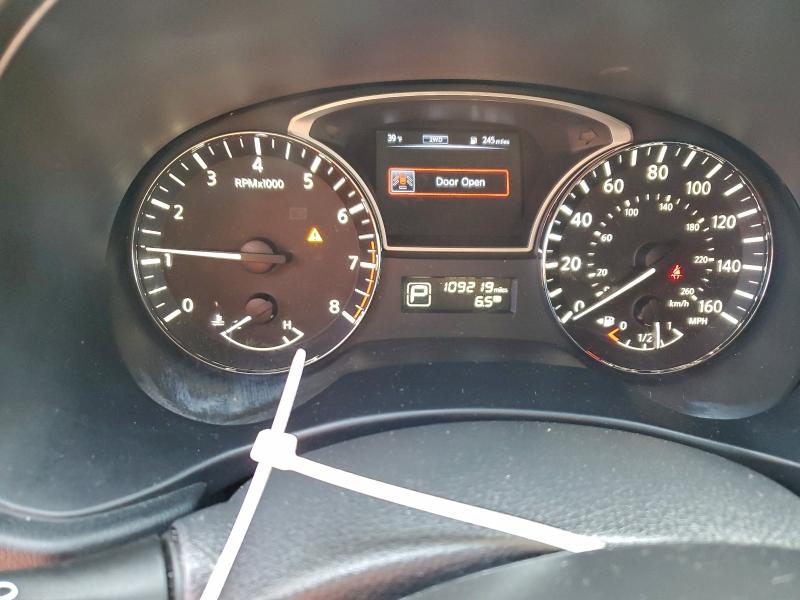 Photo 9 from auction – 2015 NISSAN PATHFINDER with VIN 5N1AR2MM4FC676179