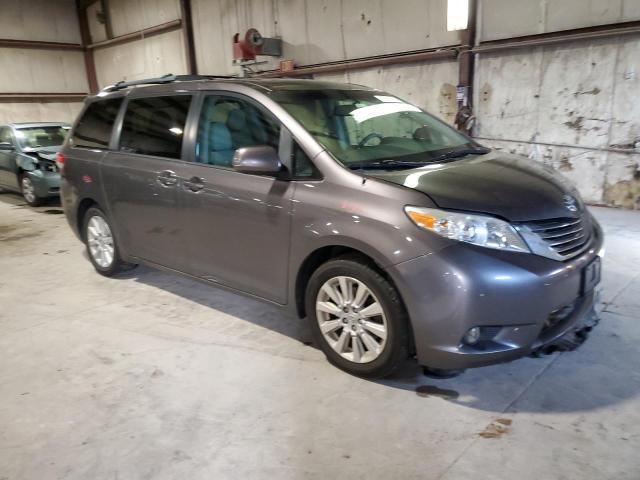 Photo 4 from auction – 2013 TOYOTA SIENNA XLE with VIN 5TDDK3DC8DS052965