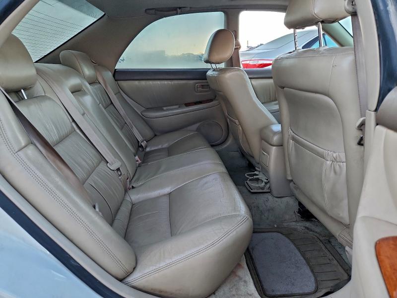 Photo 10 from auction – 2000 LEXUS ES 300 with VIN JT8BF28G6Y0276245