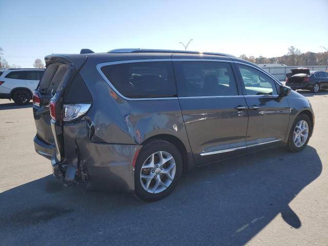 Photo 3 from auction – 2017 CHRYSLER PACIFICA T with VIN 2C4RC1EG2HR652680