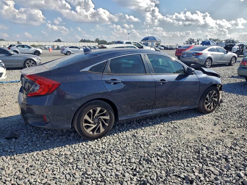 Photo 3 from auction – 2017 HONDA CIVIC EX with VIN 19XFC2F89HE047895
