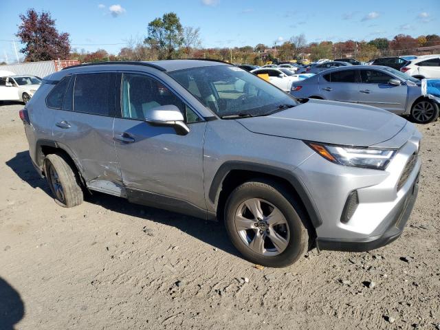 Photo 4 from auction – 2022 TOYOTA RAV4 with VIN 2T3P1RFV2NW299559