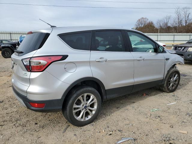 Photo 3 from auction – 2017 FORD ESCAPE SE with VIN 1FMCU0GD7HUB77218