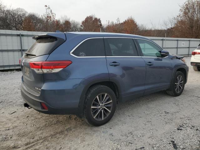 Photo 3 from auction – 2017 TOYOTA HIGHLANDER with VIN 5TDJZRFH0HS429966