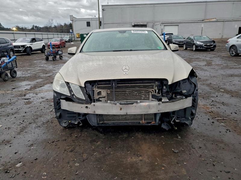 Photo 5 from auction – 2010 MERCEDES-BENZ E 550 with VIN WDDHF7CB0AA085432