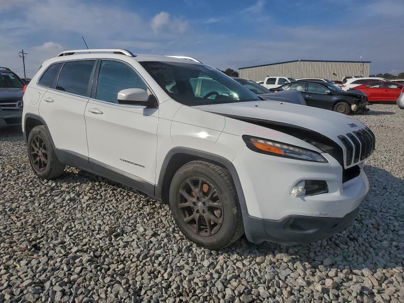 Photo 4 from auction – 2015 JEEP CHER 4D with VIN 1C4PJLCB8FW782015