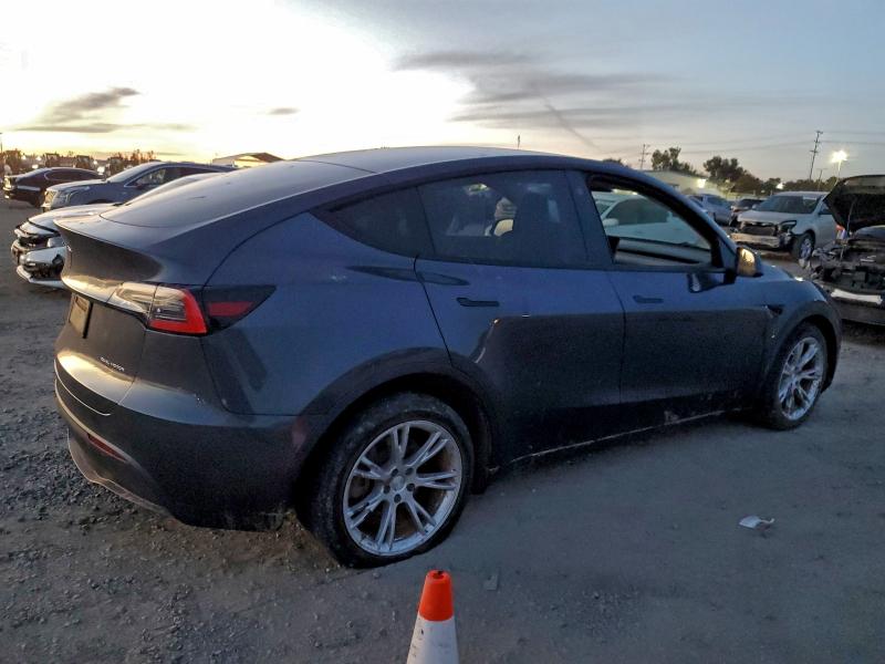 Photo 3 from auction – 2021 TESLA MODEL Y with VIN 5YJYGDEE8MF068354