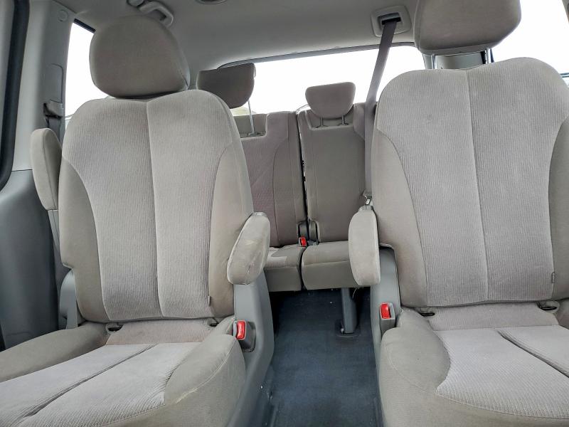 Zdjęcie 10 z aukcji – 2014 KIA SEDONA z VIN KNDMG4C73E6542307