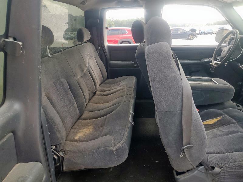 Photo 10 from auction – 2001 CHEVROLET SILVERADO with VIN 2GCEC19V011220990