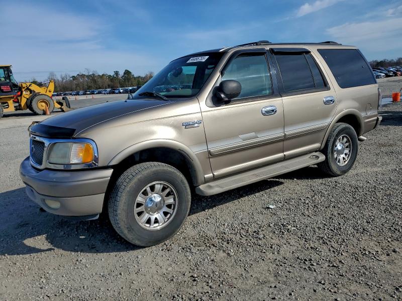 FORD EXPEDITION 2002 with VIN 1FMPU18L72LA69756 - Photo from auction